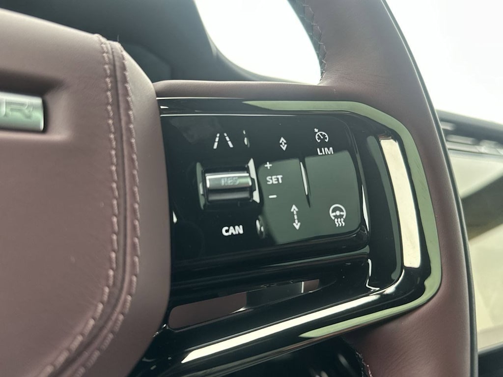 Thumbnail: 2026 Land Rover Range Rover Sport - 15