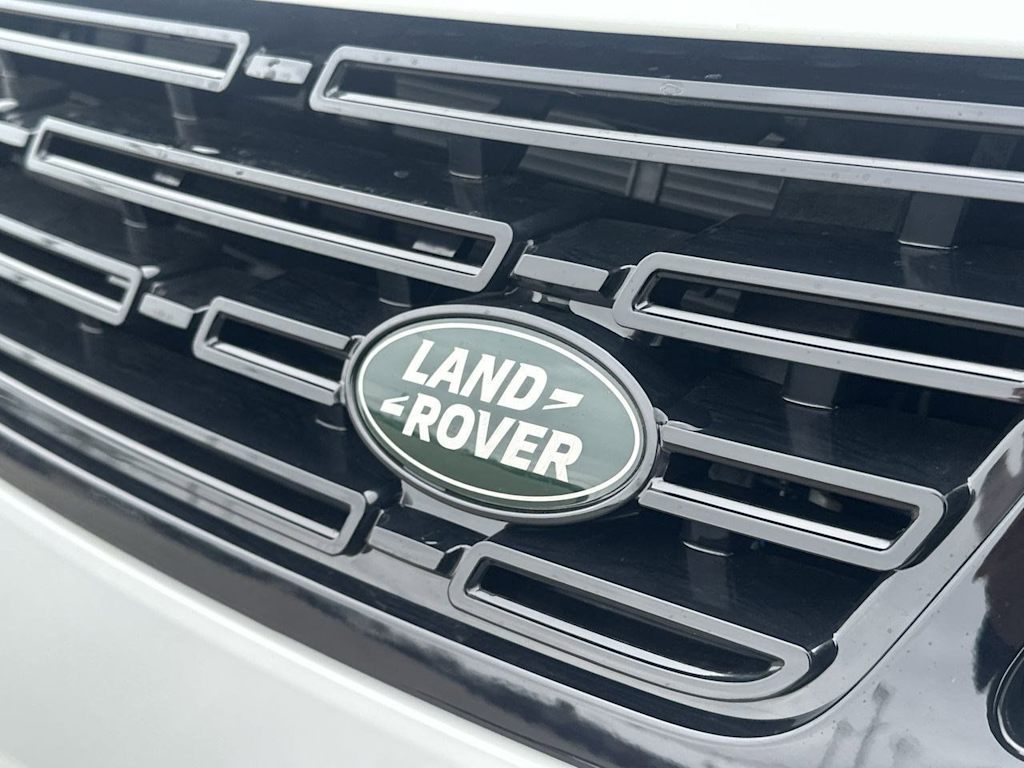 Thumbnail: 2026 Land Rover Range Rover Sport - 7