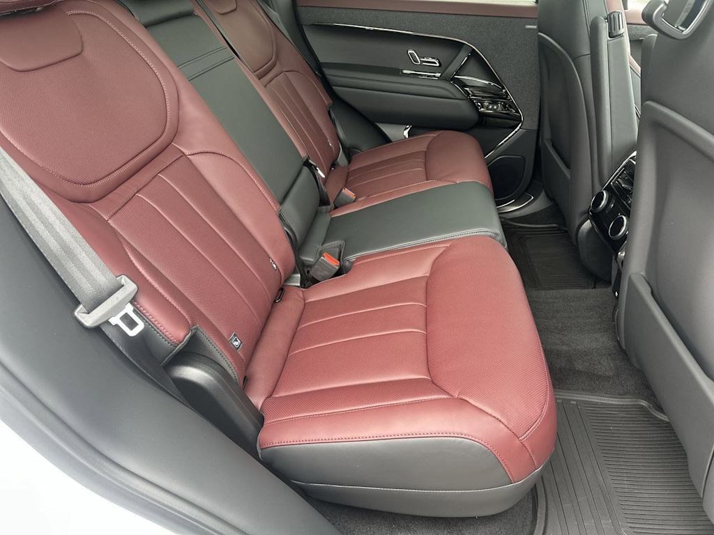 Thumbnail: 2026 Land Rover Range Rover Sport - 28