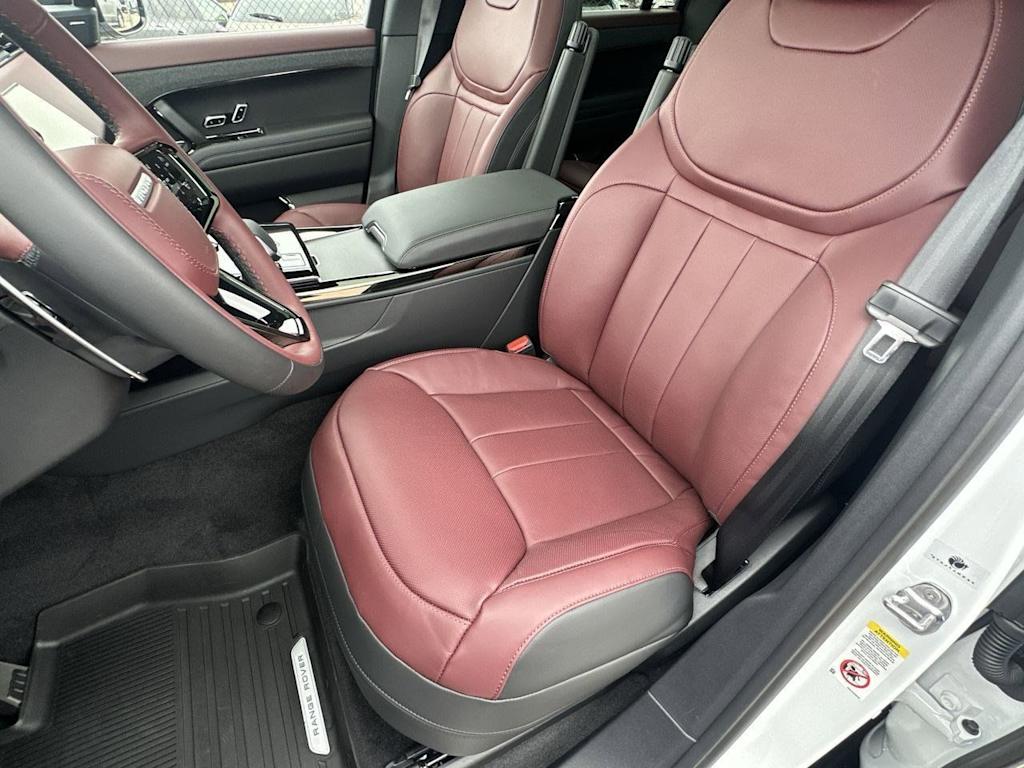 Thumbnail: 2026 Land Rover Range Rover Sport - 11