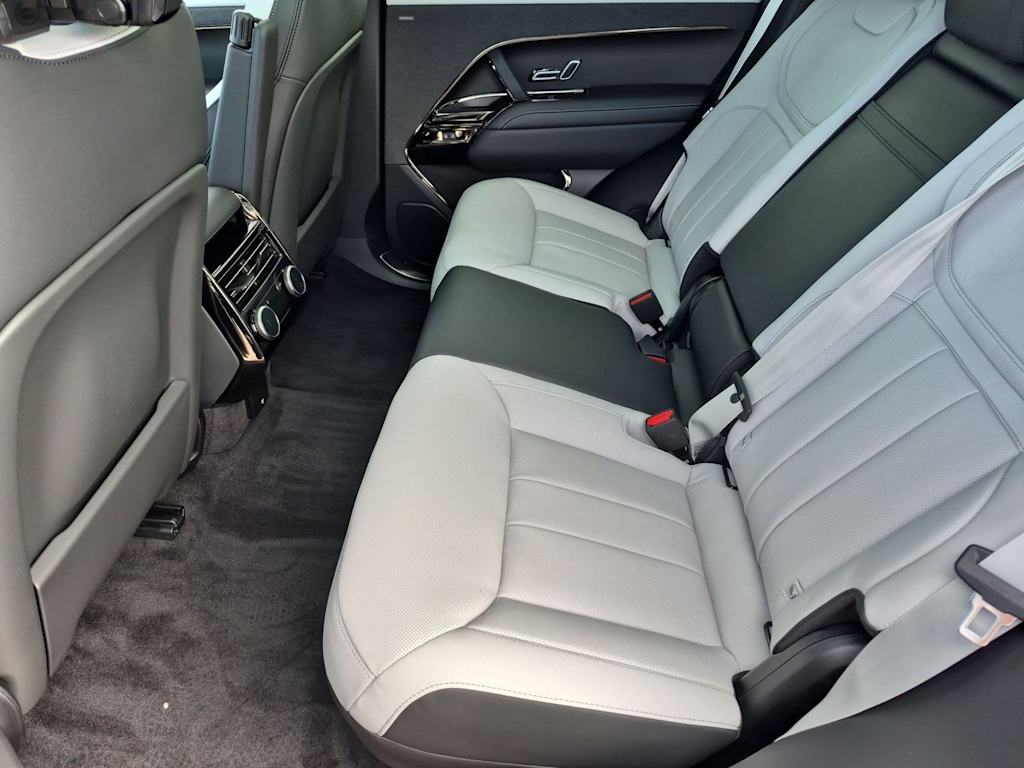 Thumbnail: 2027 Land Rover Range Rover Sport - 25