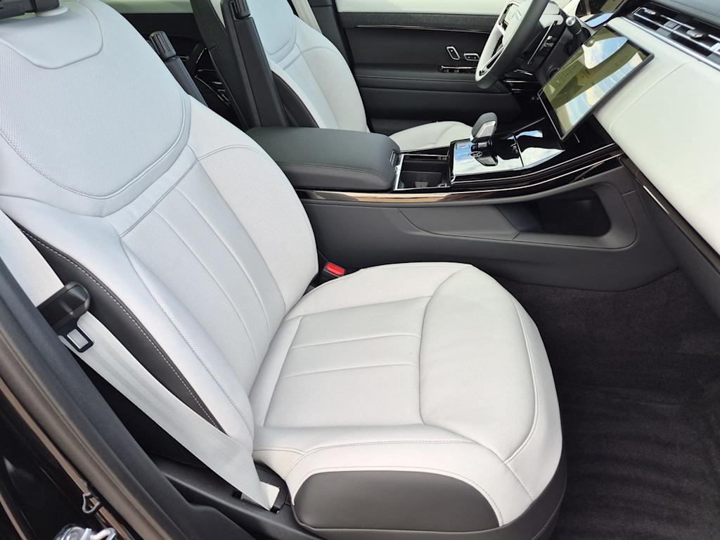 Thumbnail: 2027 Land Rover Range Rover Sport - 28