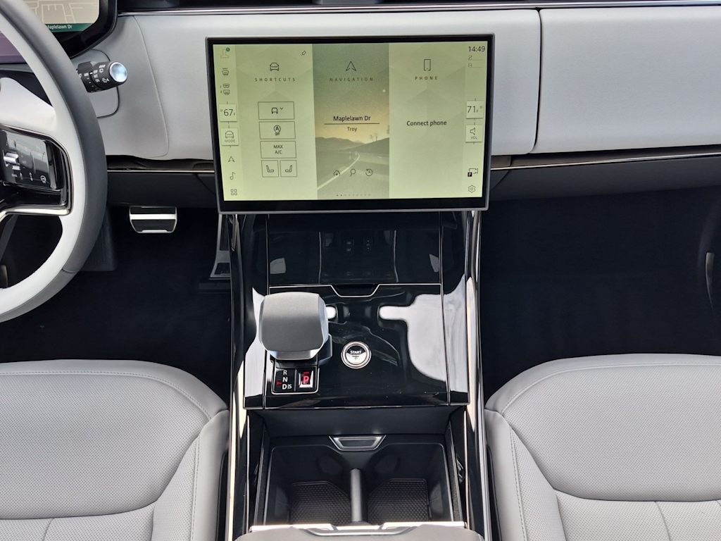 Thumbnail: 2027 Land Rover Range Rover Sport - 14