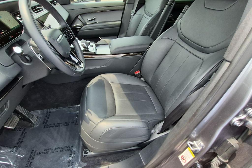 Thumbnail: 2023 Land Rover Range Rover Sport - 10