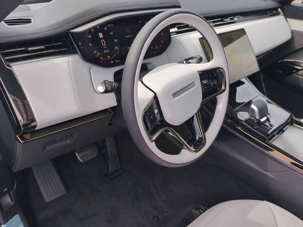 Thumbnail: 2027 Land Rover Range Rover Sport - 2