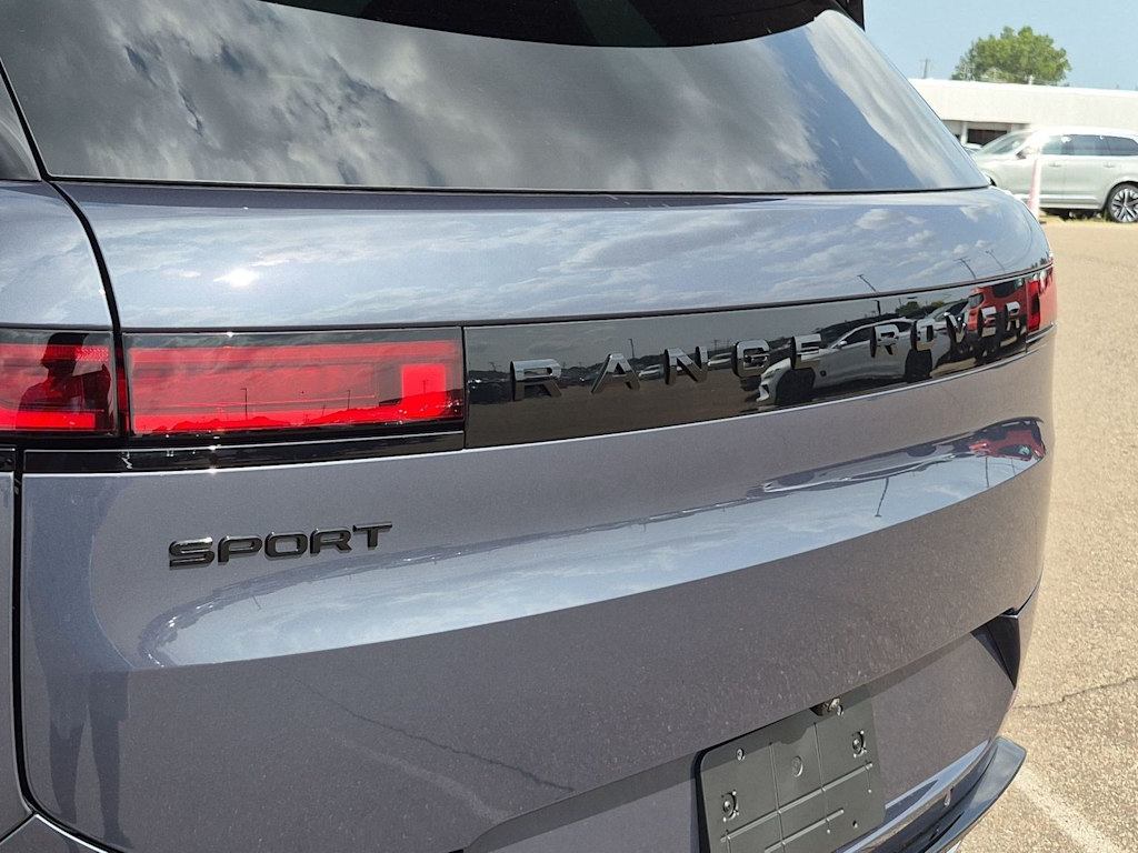 Thumbnail: 2027 Land Rover Range Rover Sport - 24