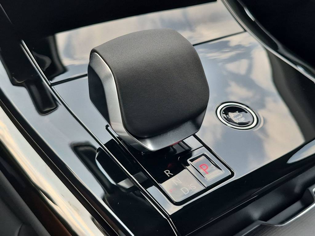 Thumbnail: 2027 Land Rover Range Rover Sport - 35