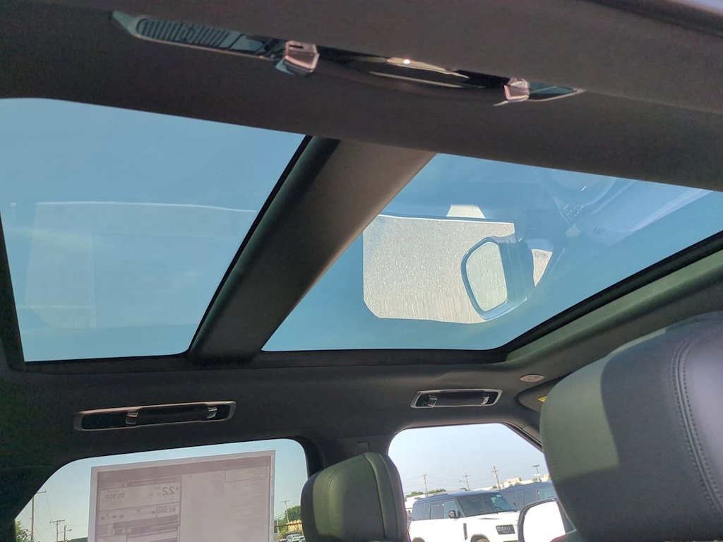 Thumbnail: 2025 Land Rover Range Rover Sport - 26