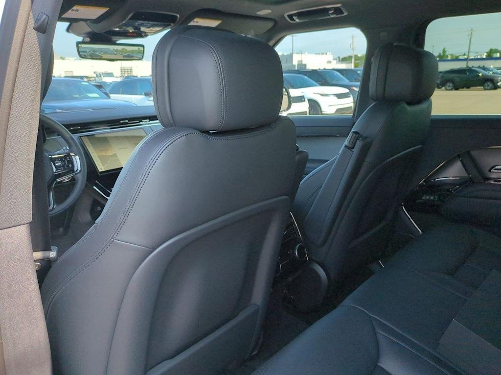 Thumbnail: 2025 Land Rover Range Rover Sport - 12