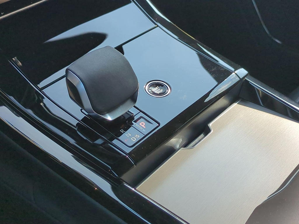 Thumbnail: 2025 Land Rover Range Rover Sport - 35