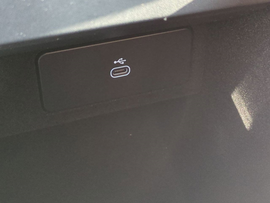 Thumbnail: 2025 Land Rover Range Rover Sport - 34