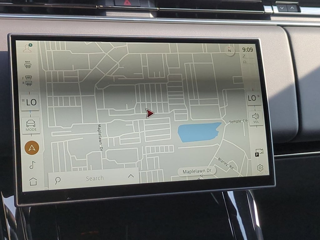 Thumbnail: 2025 Land Rover Range Rover Sport - 31