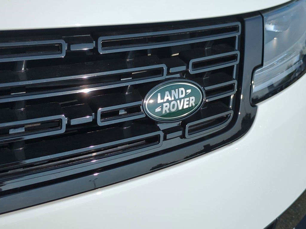 Thumbnail: 2025 Land Rover Range Rover Sport - 21