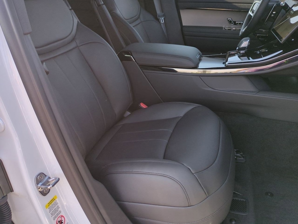 Thumbnail: 2025 Land Rover Range Rover Sport - 11