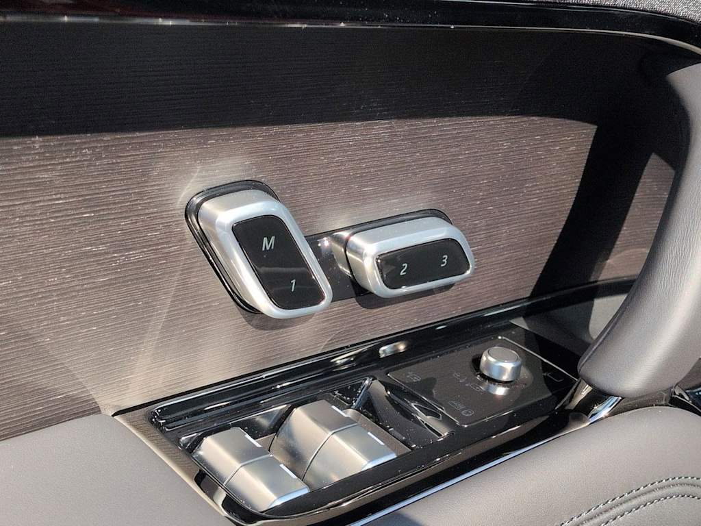 Thumbnail: 2026 Land Rover Range Rover Sport - 24