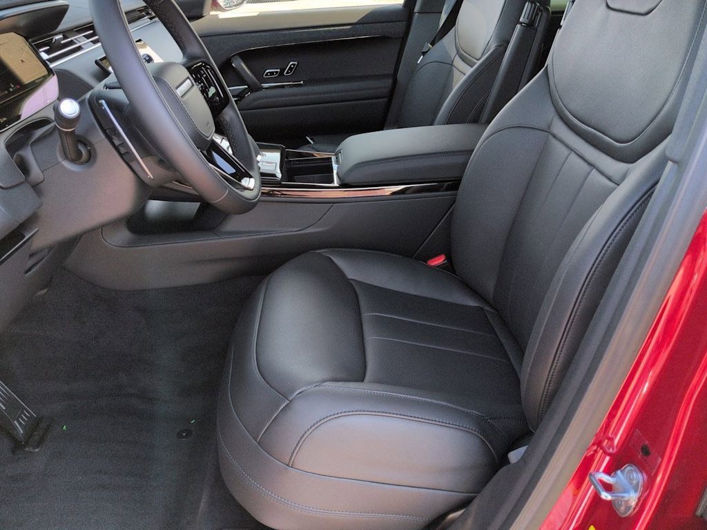 Thumbnail: 2026 Land Rover Range Rover Sport - 11