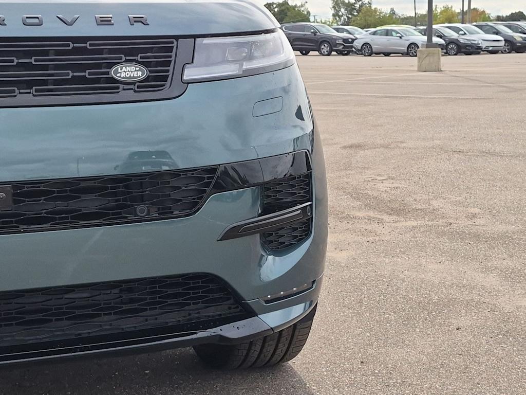 Thumbnail: 2026 Land Rover Range Rover Sport - 23