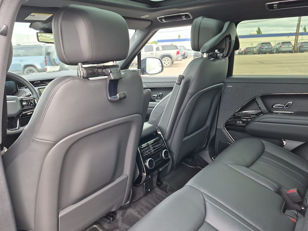 Thumbnail: 2026 Land Rover Range Rover Sport - 13