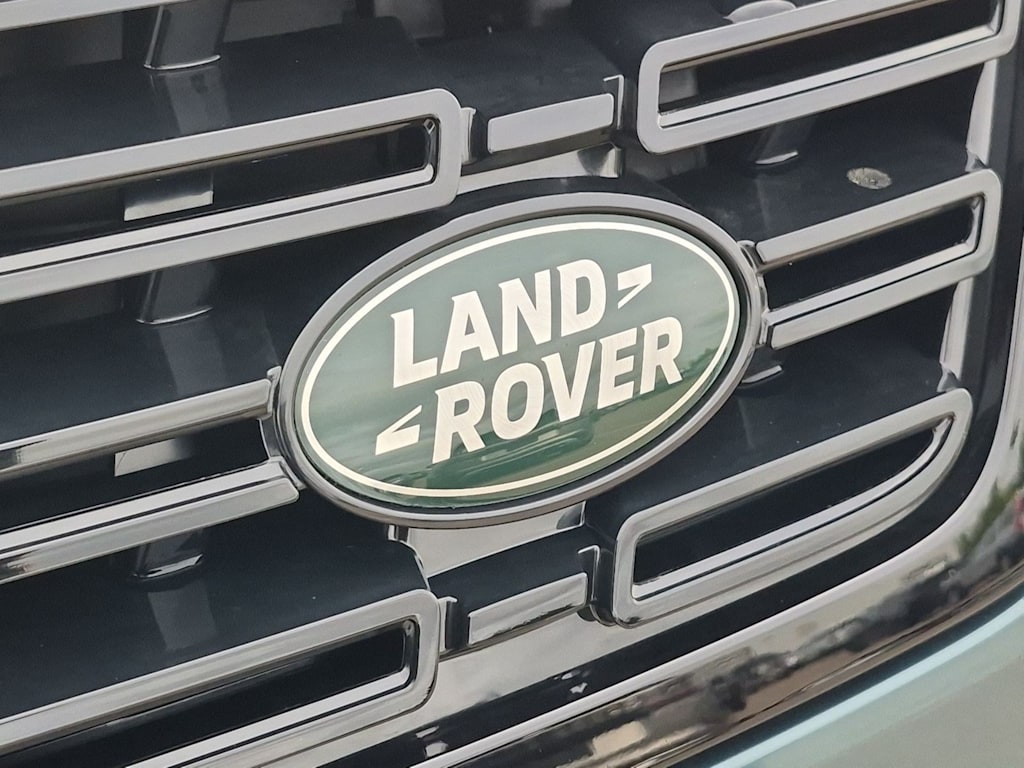 Thumbnail: 2026 Land Rover Range Rover Sport - 7