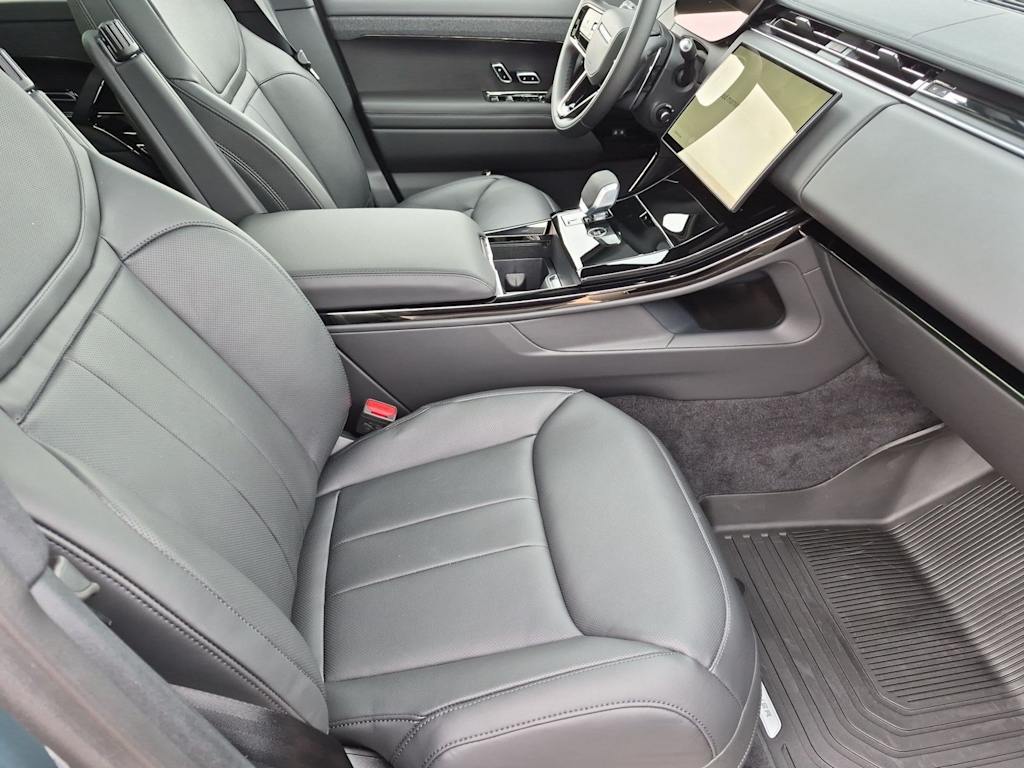 Thumbnail: 2026 Land Rover Range Rover Sport - 30