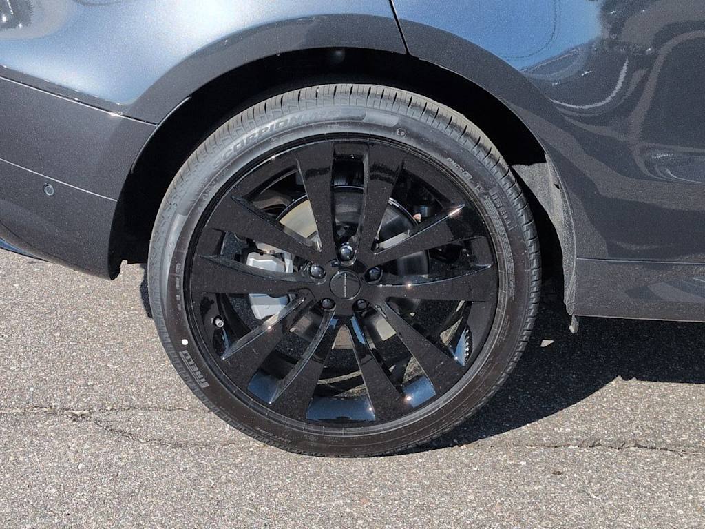 Thumbnail: 2026 Land Rover Range Rover Sport - 8