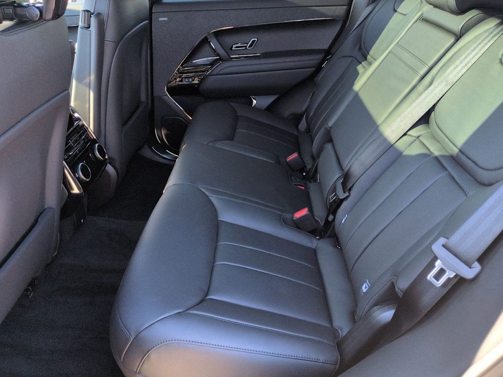 Thumbnail: 2026 Land Rover Range Rover Sport - 25