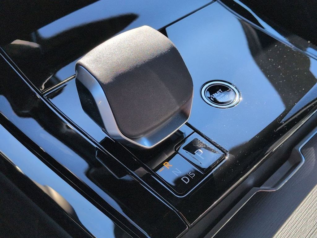 Thumbnail: 2026 Land Rover Range Rover Sport - 35