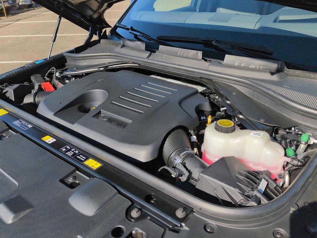 Thumbnail: 2026 Land Rover Range Rover Sport - 9