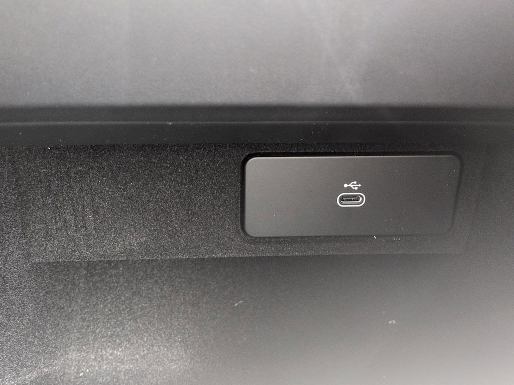 Thumbnail: 2026 Land Rover Range Rover Sport - 34