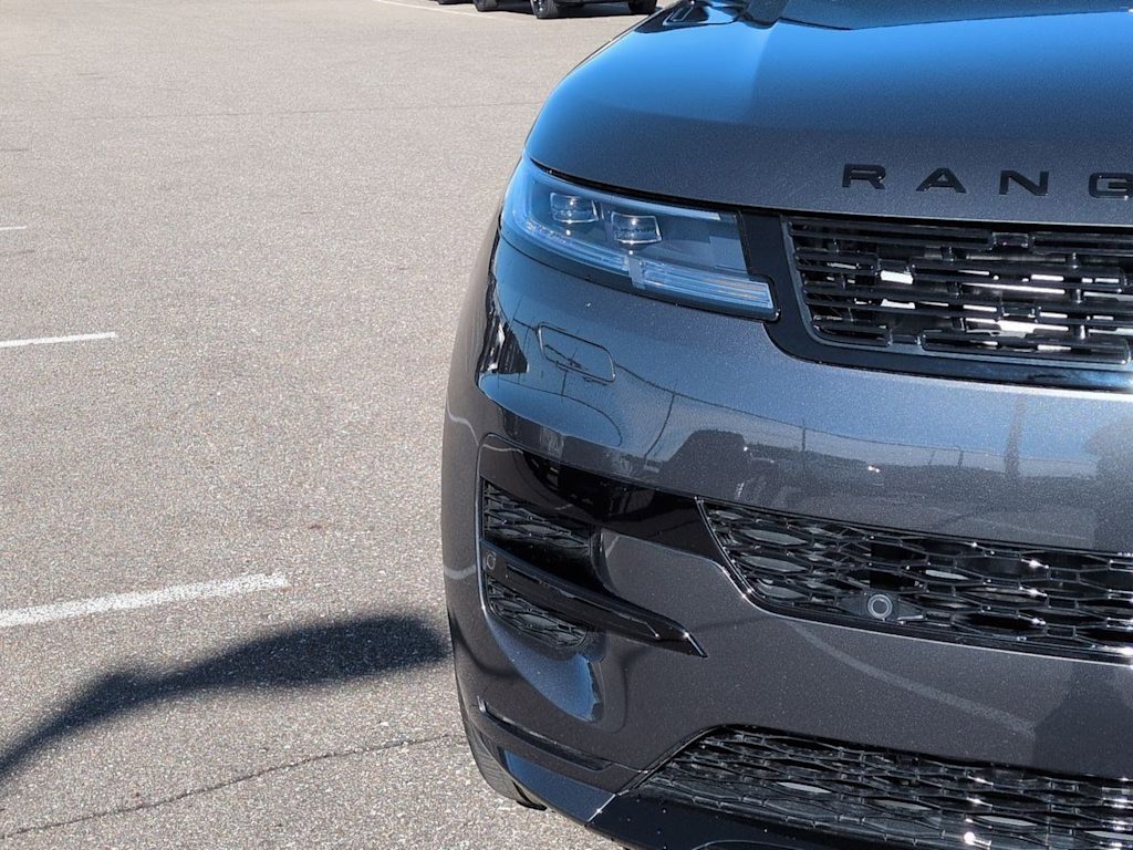 Thumbnail: 2026 Land Rover Range Rover Sport - 7