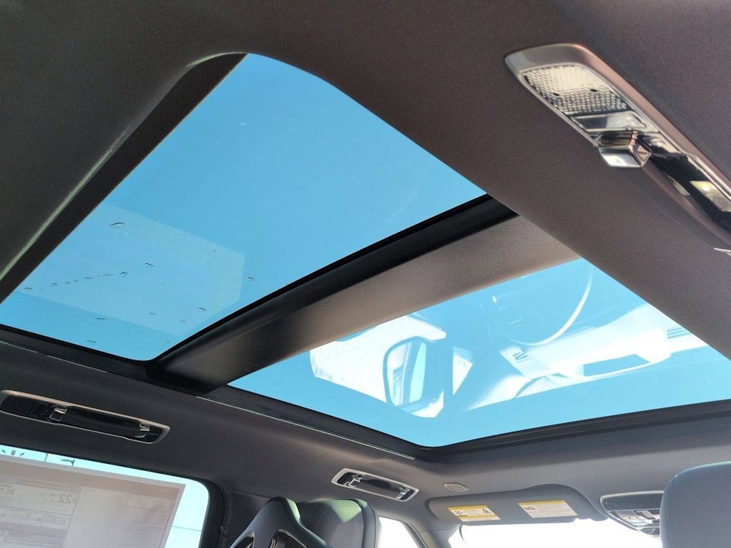 Thumbnail: 2026 Land Rover Range Rover Sport - 27