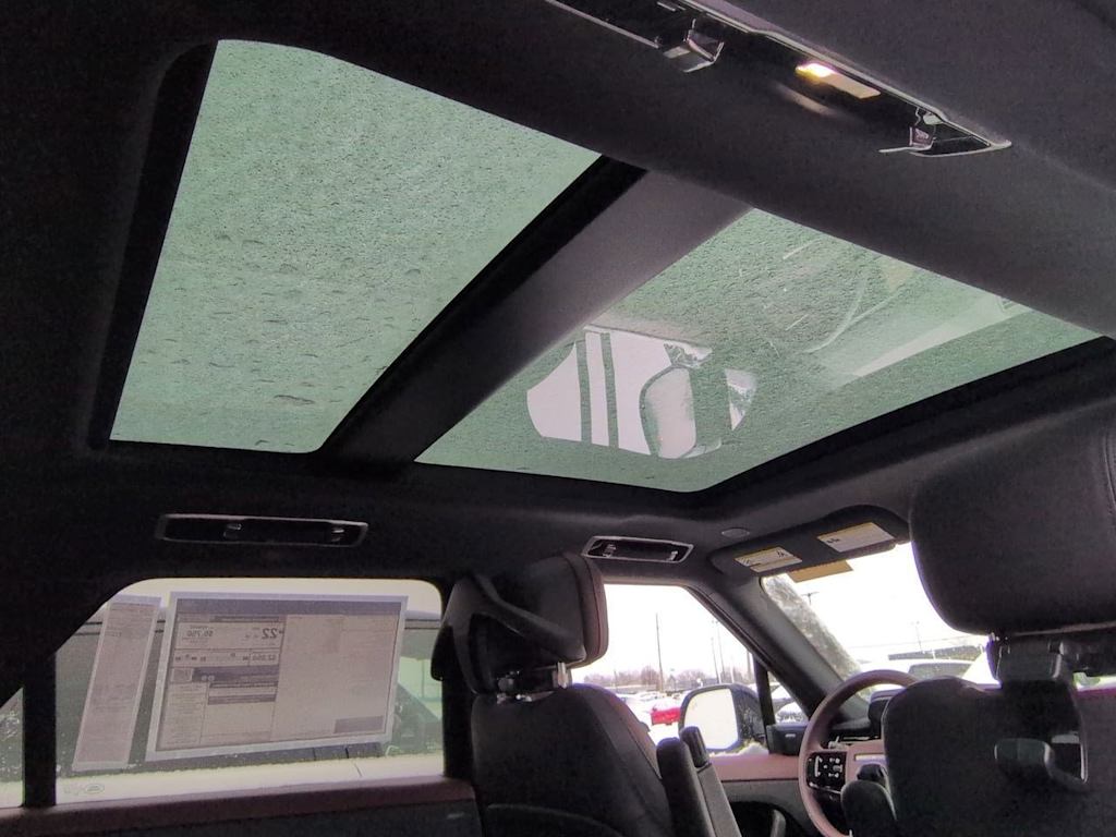 Thumbnail: 2026 Land Rover Range Rover Sport - 28