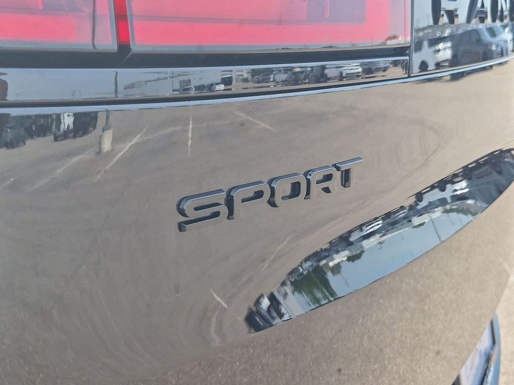 Thumbnail: 2027 Land Rover Range Rover Sport - 15