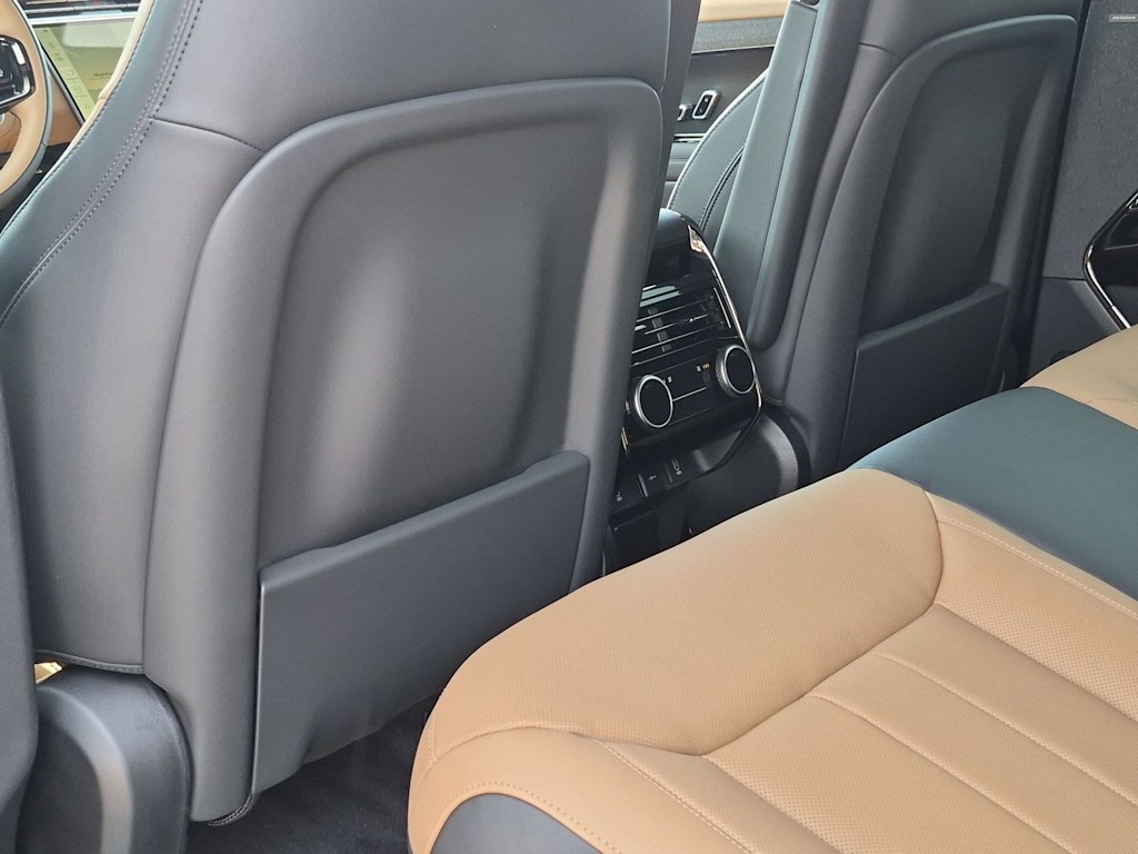 Thumbnail: 2027 Land Rover Range Rover Sport - 8
