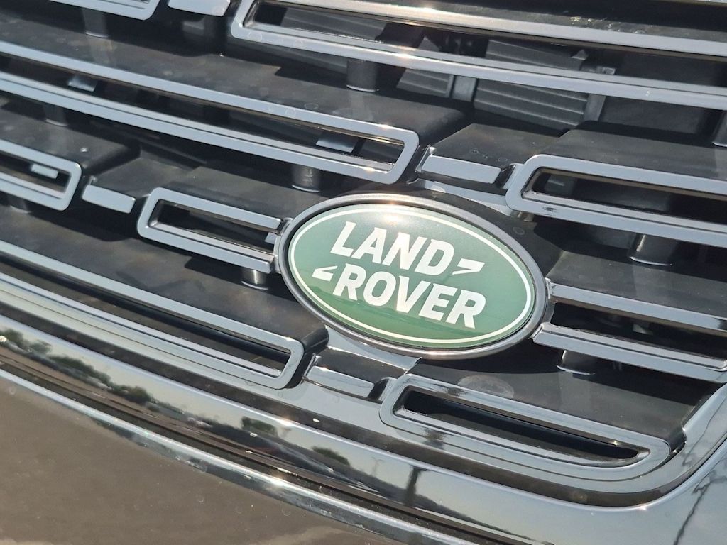 Thumbnail: 2027 Land Rover Range Rover Sport - 3