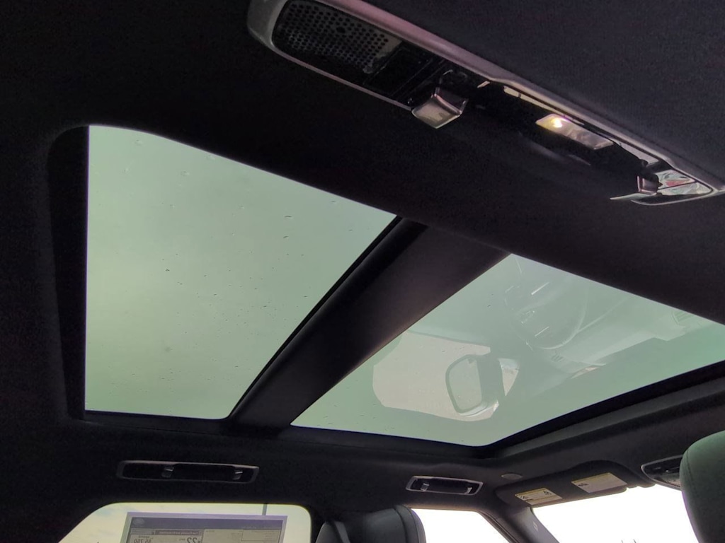 Thumbnail: 2026 Land Rover Range Rover Sport - 30