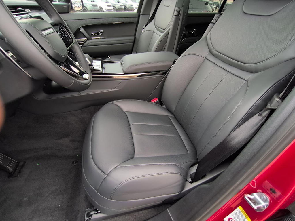 Thumbnail: 2026 Land Rover Range Rover Sport - 11