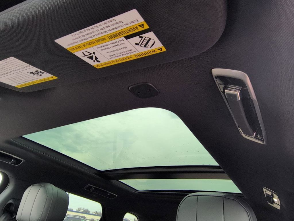 Thumbnail: 2026 Land Rover Range Rover Sport - 27