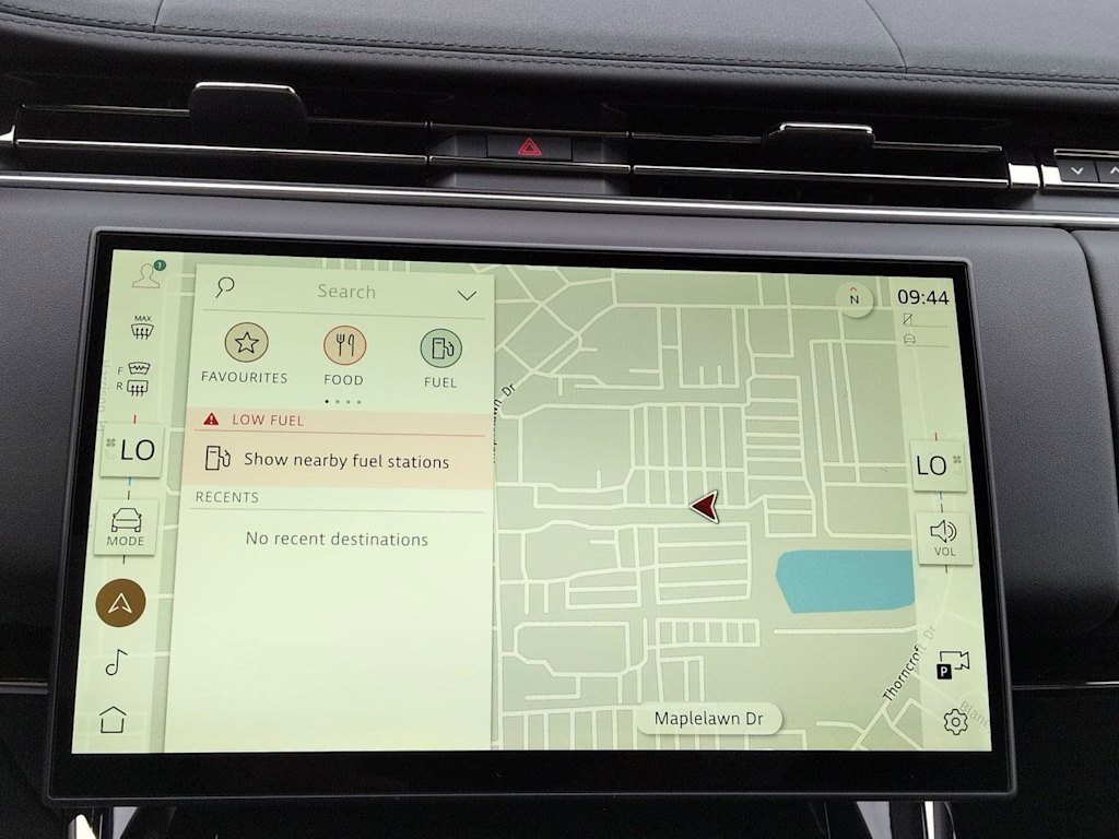 Thumbnail: 2026 Land Rover Range Rover Sport - 35