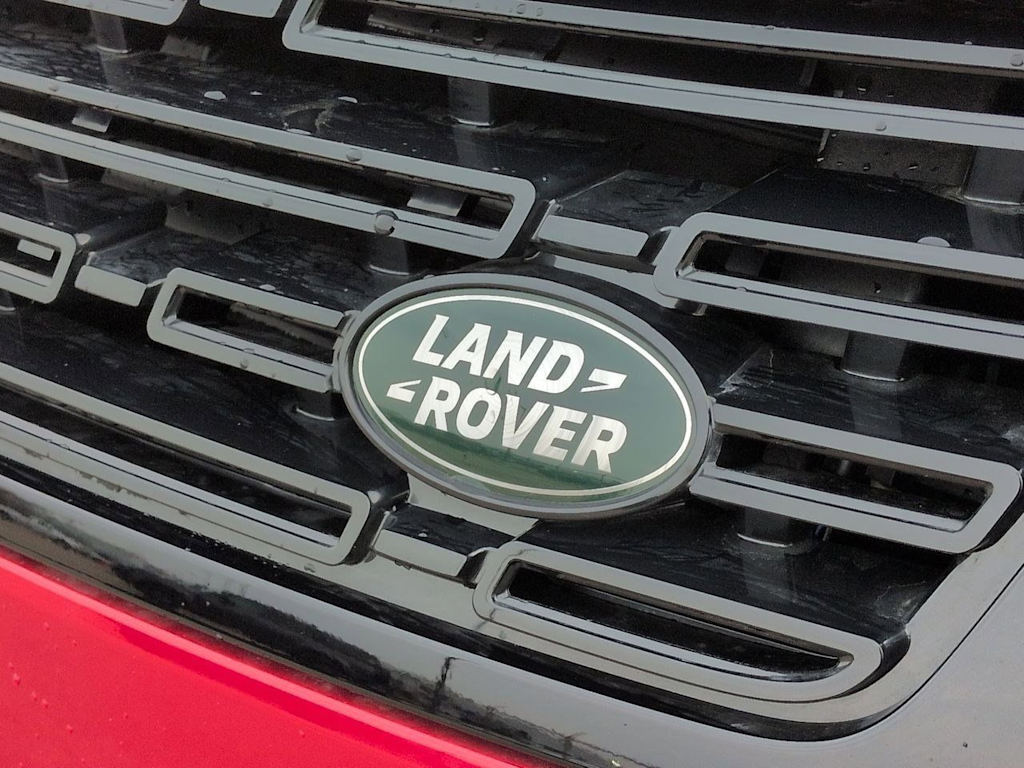 Thumbnail: 2026 Land Rover Range Rover Sport - 7