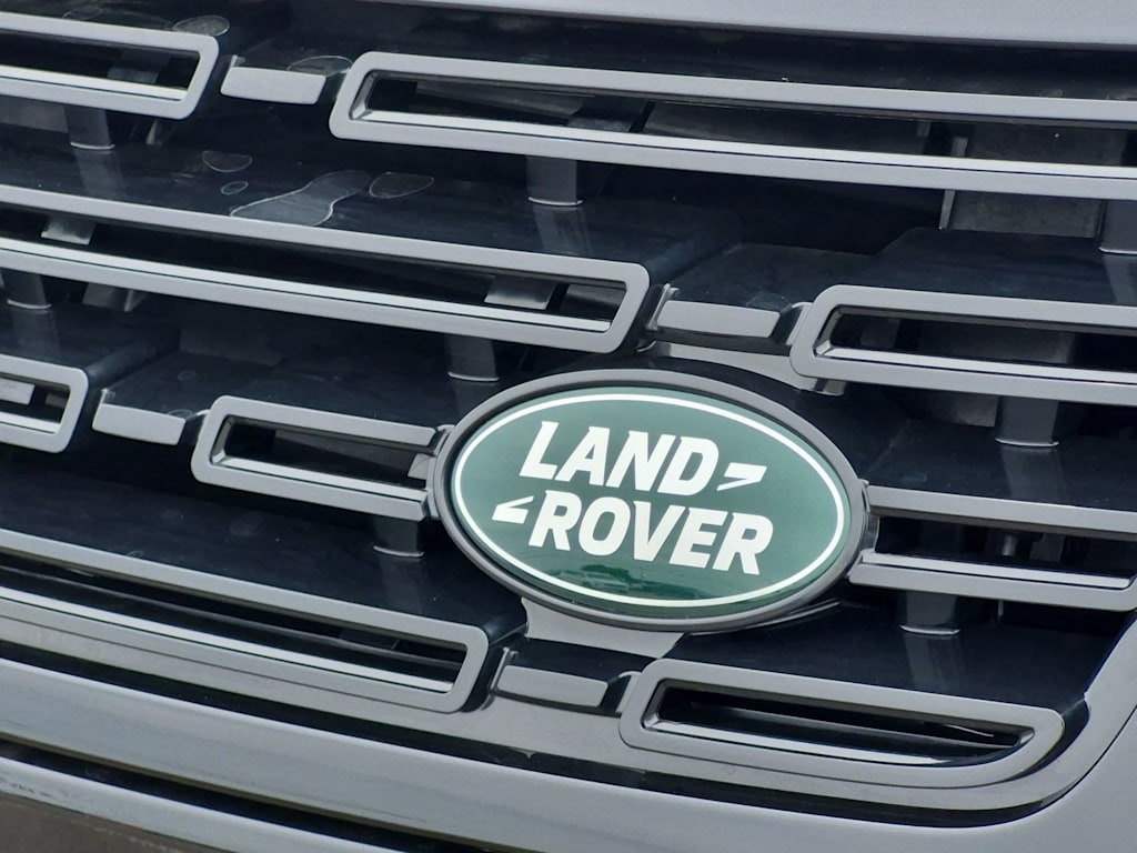 Thumbnail: 2027 Land Rover Range Rover Sport - 7