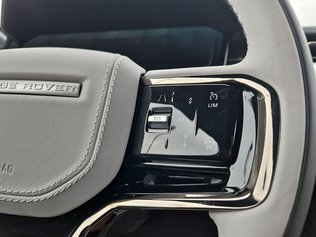 Thumbnail: 2027 Land Rover Range Rover Sport - 30