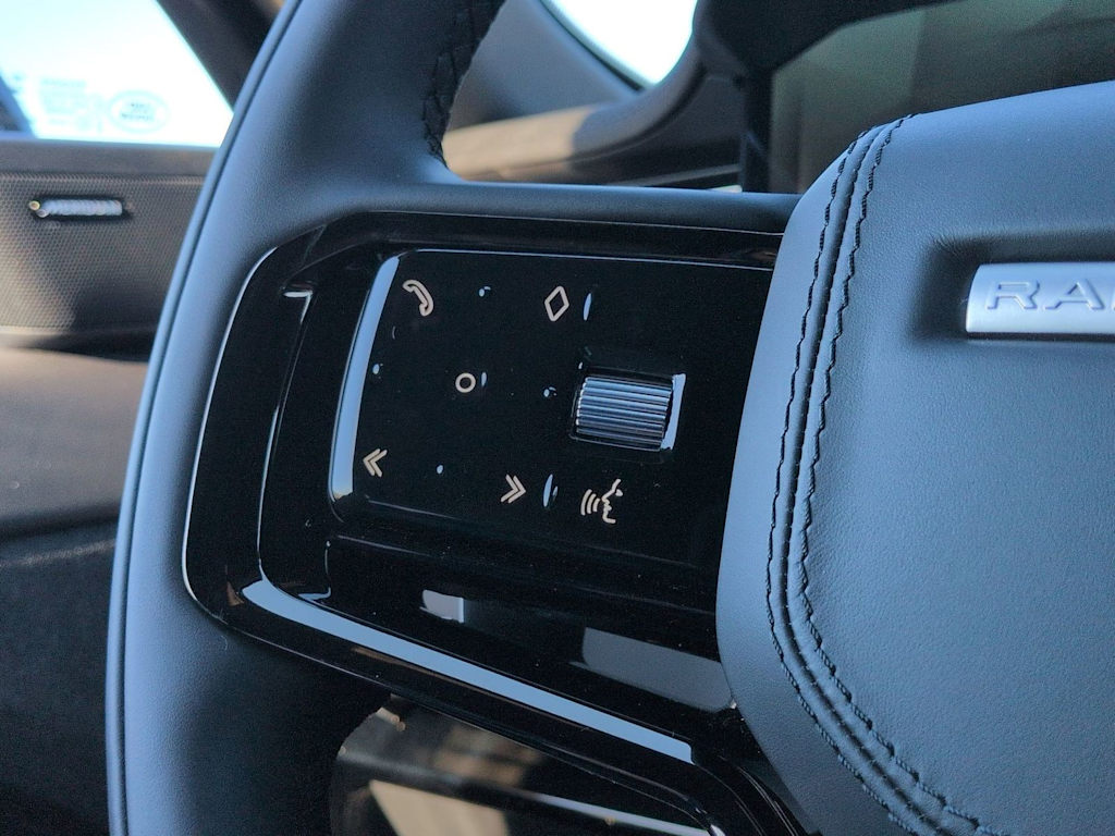 Thumbnail: 2026 Land Rover Range Rover Sport - 28