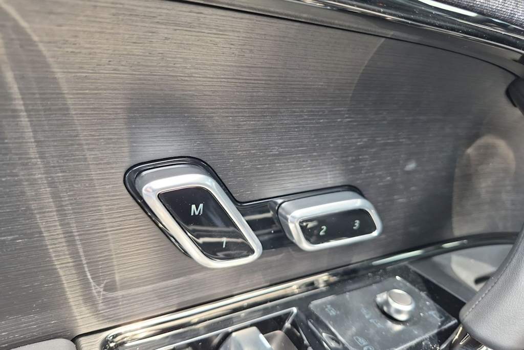 Thumbnail: 2026 Land Rover Range Rover Sport - 25