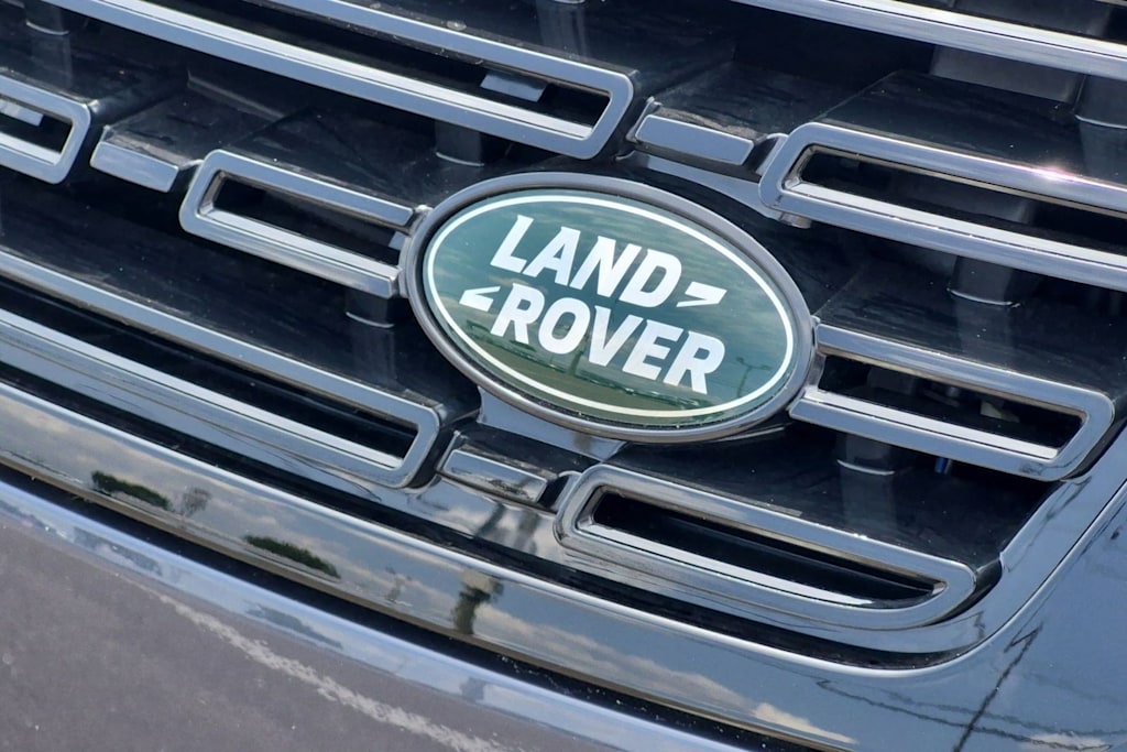 Thumbnail: 2026 Land Rover Range Rover Sport - 23