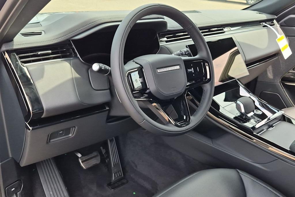 Thumbnail: 2026 Land Rover Range Rover Sport - 2