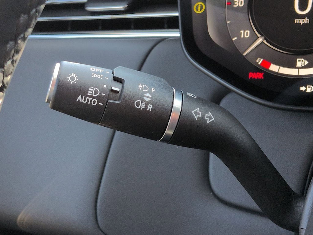 Thumbnail: 2024 Land Rover Range Rover Sport - 18