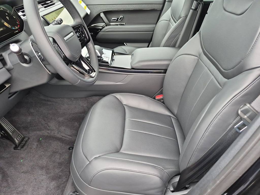 Thumbnail: 2026 Land Rover Range Rover Sport - 11