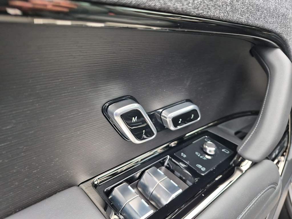 Thumbnail: 2026 Land Rover Range Rover Sport - 26