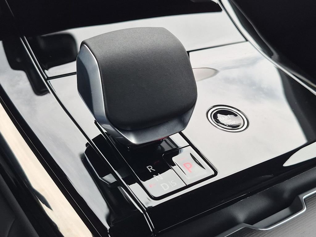 Thumbnail: 2026 Land Rover Range Rover Sport - 16